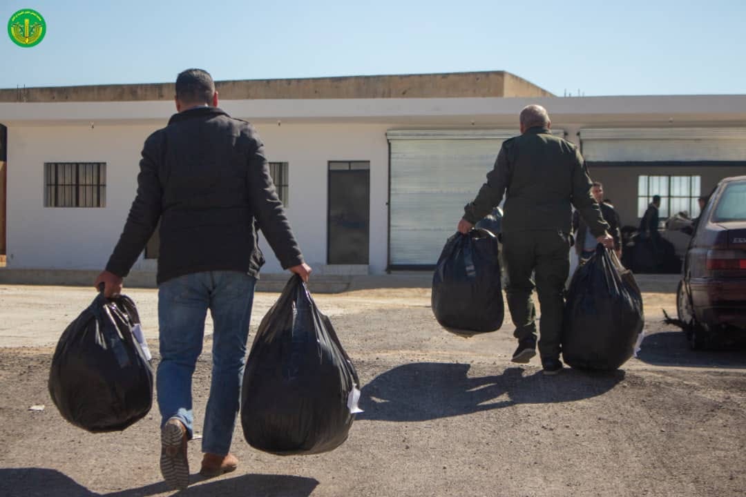 توجه الفريق الاغاثي لجمعية إنعاش الفقير في مدينة التل إلى محافظة إدلب